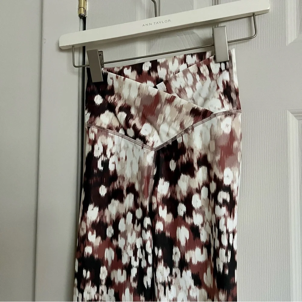 AERIE OFFLINE CROSSOVER 7/8 LEGGINGS - Picture 9 of 10